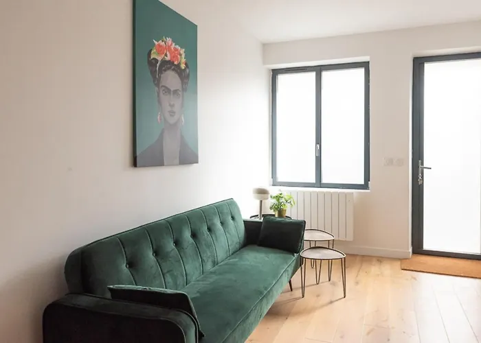 Bright Duplex Near The Center Of Vincennes